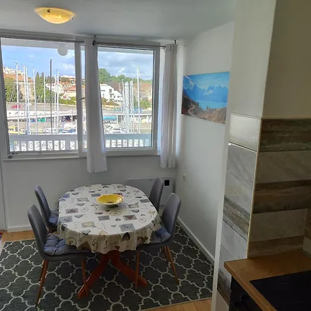 Marina View זאדאר